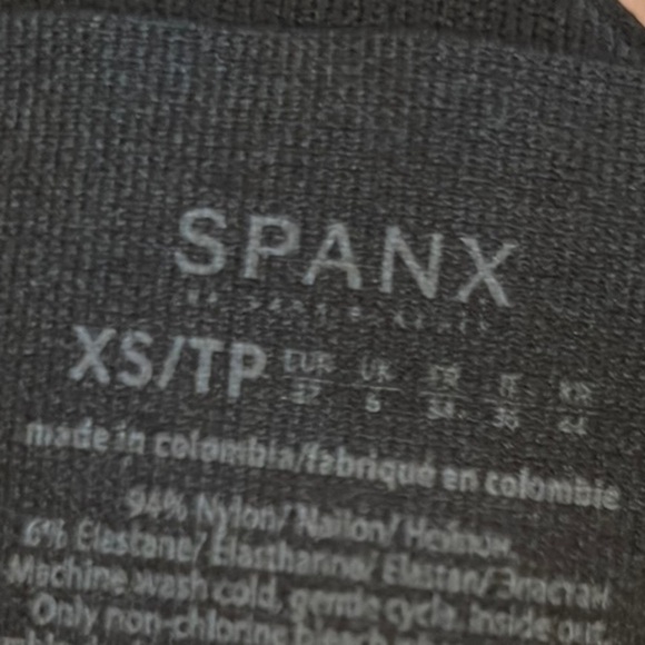 SPANX Black Leggings size XS/TP (3rd of 4) - Picture 2 of 10